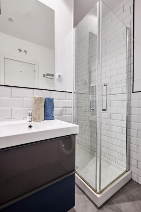 Encantador Apt A Pasos De Puerta Del Sol - #D Madrid Luaran gambar
